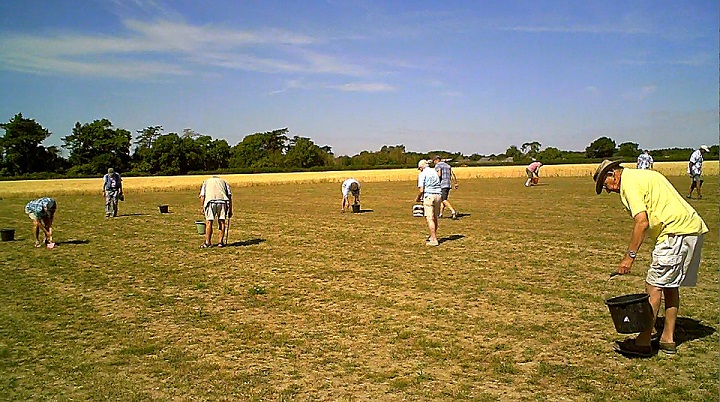 OLDFIELD CLUB MEMBERS STONED1