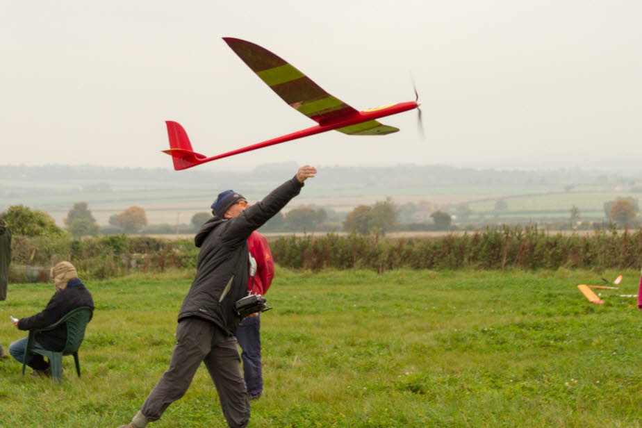 Electric glider competition flying